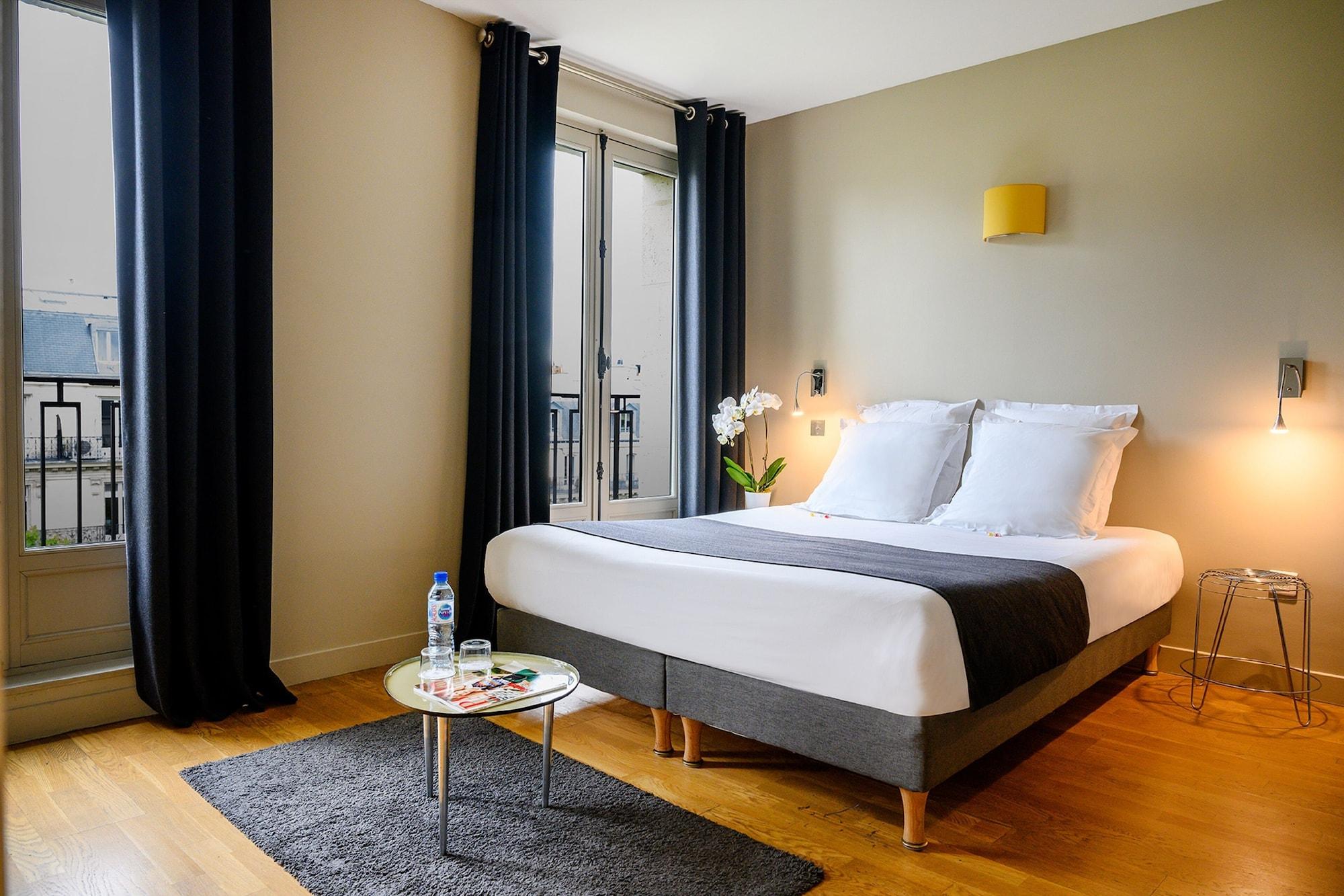 Suites&hôtel Helzear Champs-elysées 4*